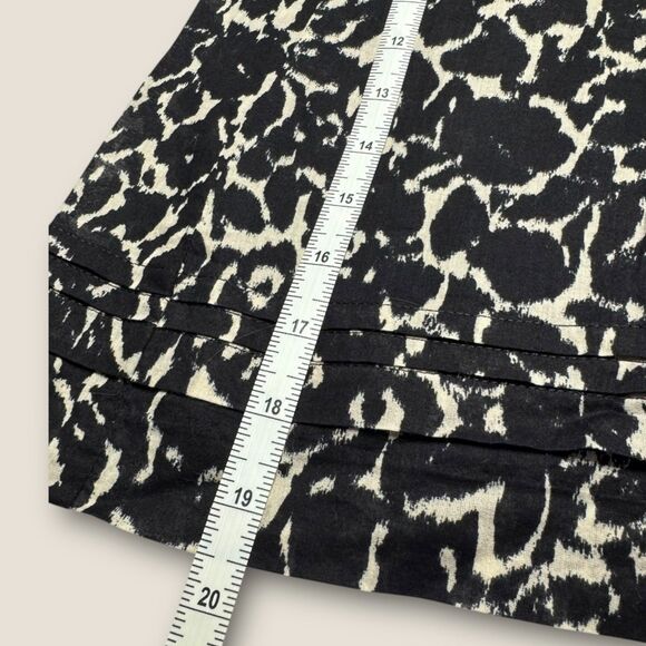 LOFT Ann Taylor 12 Abstract Animal Print Mini Skirt Black Cream Lined Pleated - Picture 5 of 6
